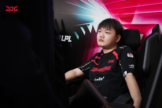 年僅21歲 年僅21歲