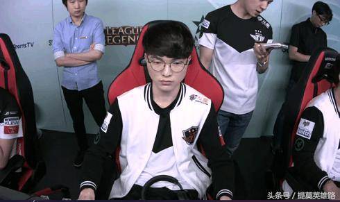 折射出了足 折射出了足