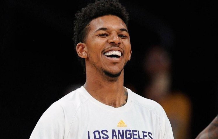 不强行越塔 不强行越塔